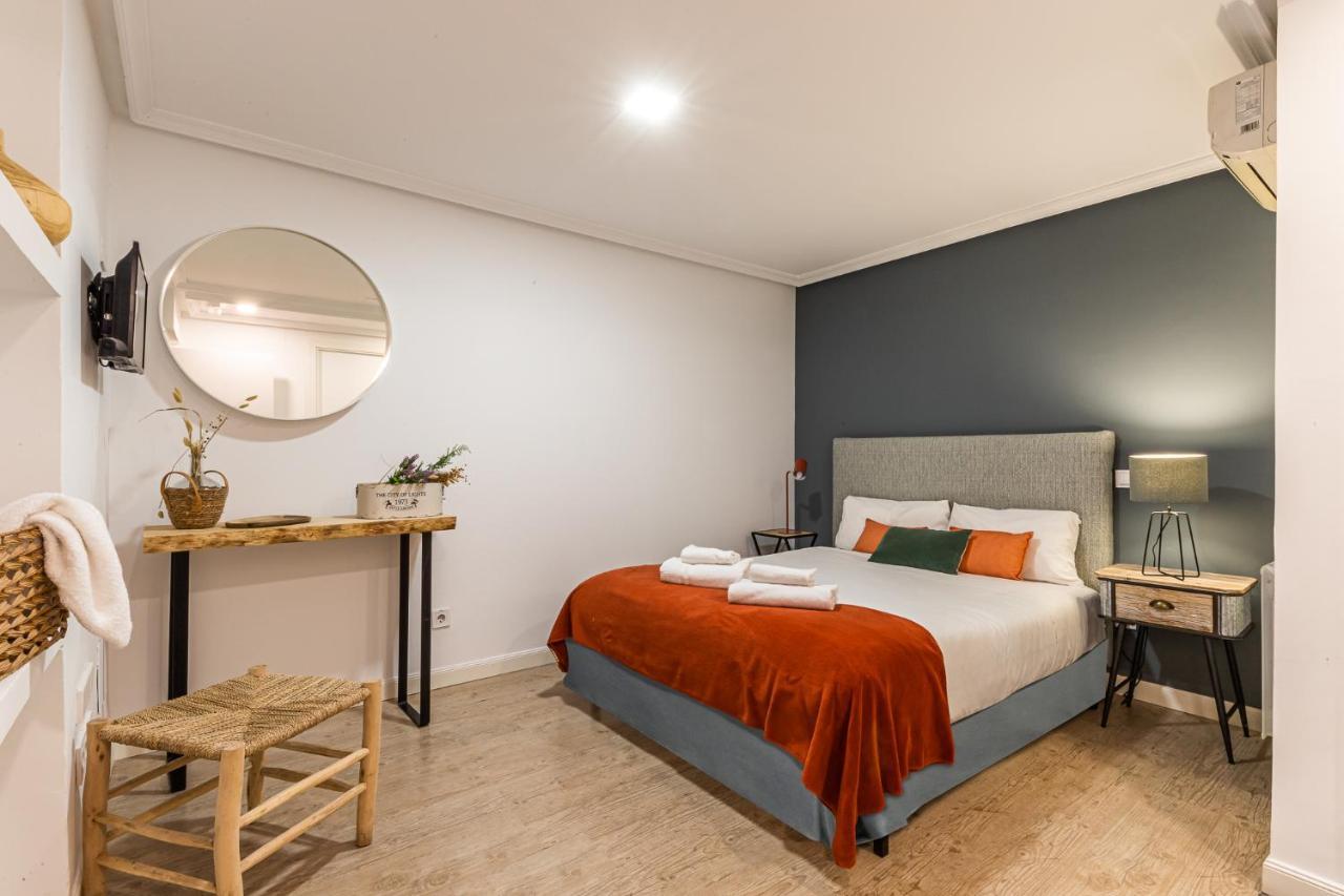 Queens Plaza Mayor I Madrid Exterior foto